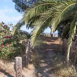 Hyeres Logement Renove A Proximite Des Plages
